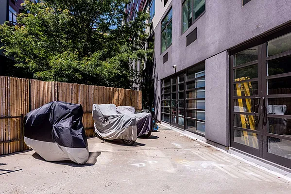 Rented by Nooklyn NYC LLC | media 110