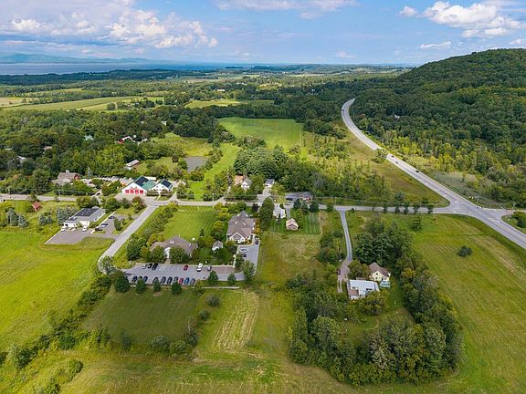 3rd image of 89 Ferry Road