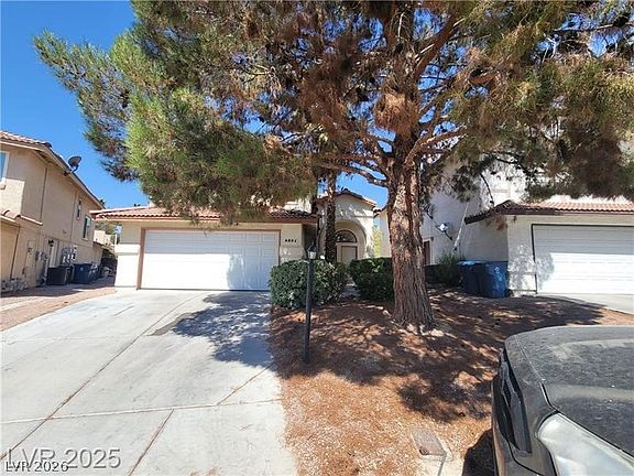 3rd image of 4801 Fiesta Lakes St