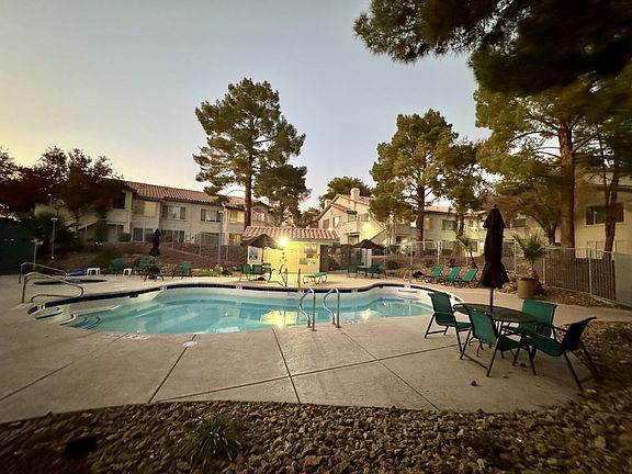 4th image of 3090 Tarpon Dr Unit 201