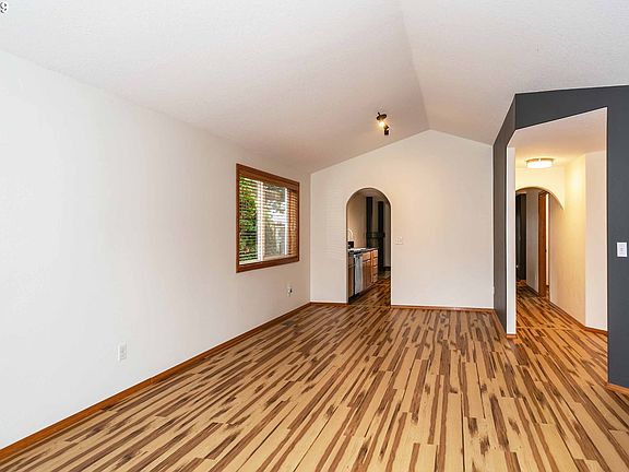 4th image of 2057 SE 67th Ave