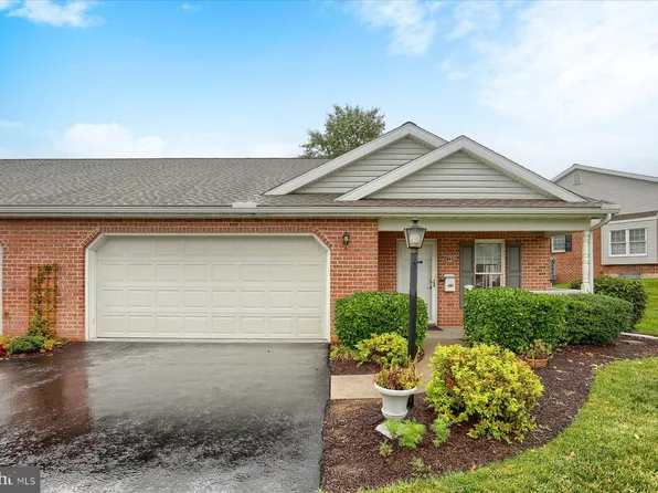 12 Creek Bank Dr, Mechanicsburg, PA 17050