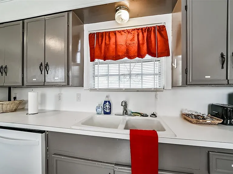 3423 Ozark St — Photo 41