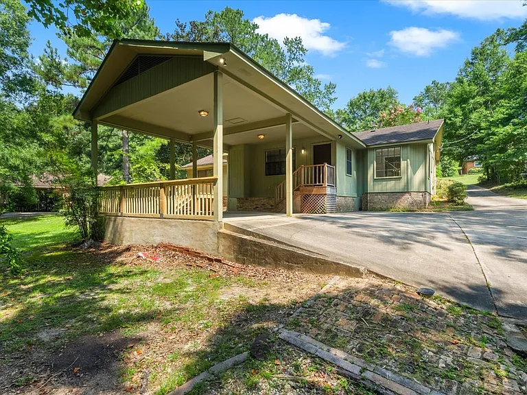 208 Confederate Dr N — Photo 30