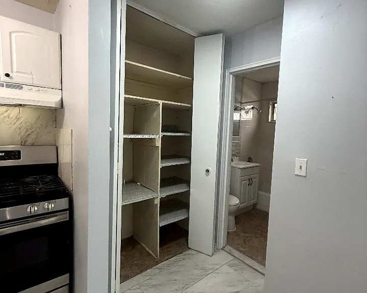 75 E Park St #11A — Photo 3