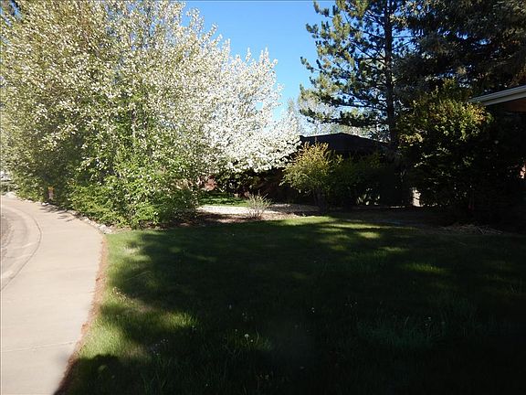 2nd image of 2003 Hillside Dr