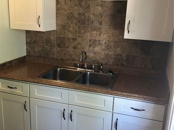 4th image of 1559 Cordova Ave