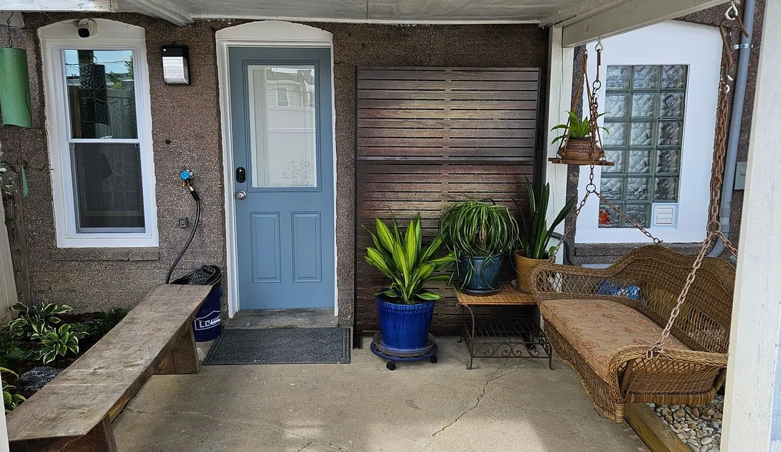 Charming Studio Apartment in Great Baltimore Neighborhood — Photo 1