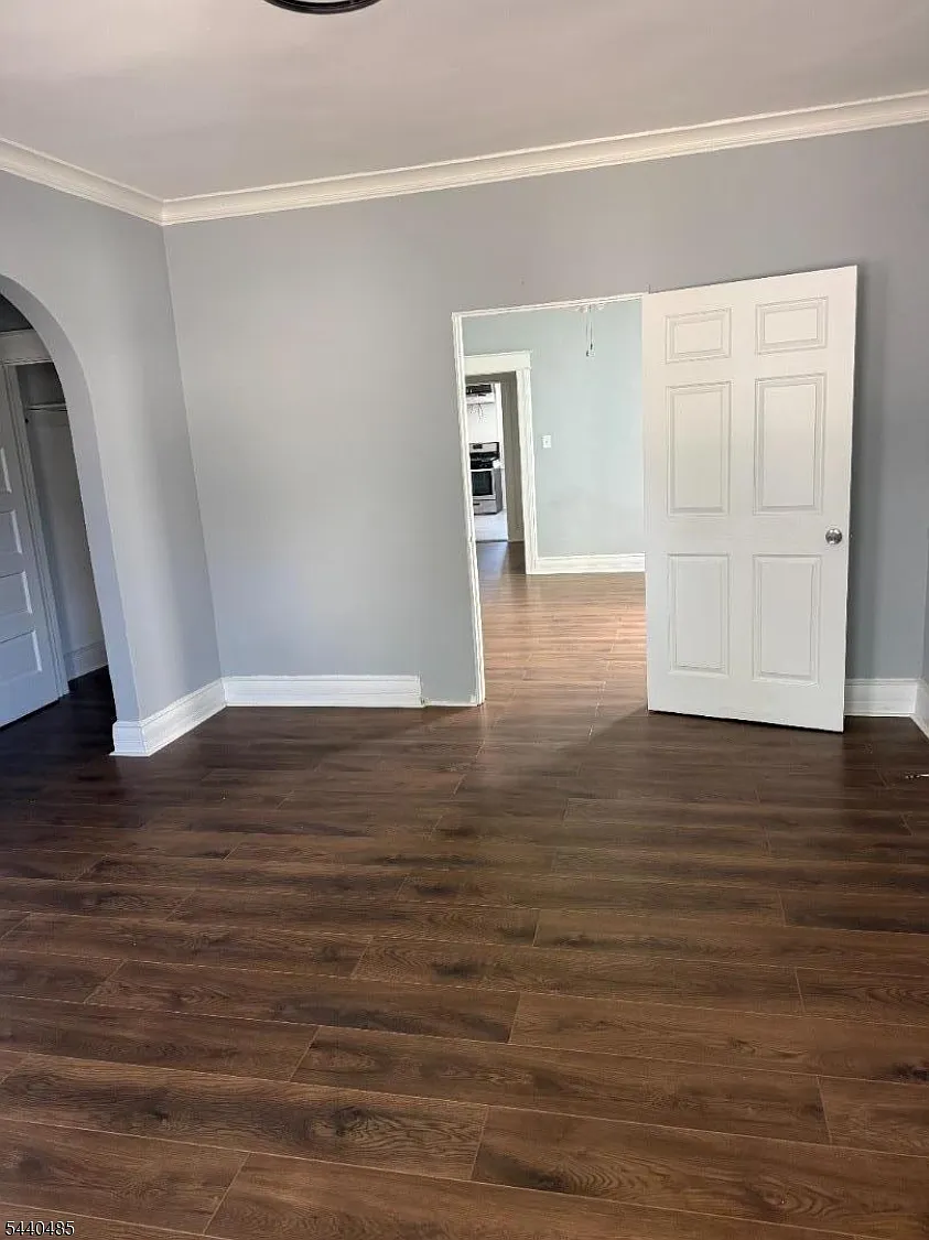 3 bed, 1.0 bath, $2,000 — Photo 4