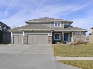 9224 N Dawn Ave, Kansas City, MO 64154