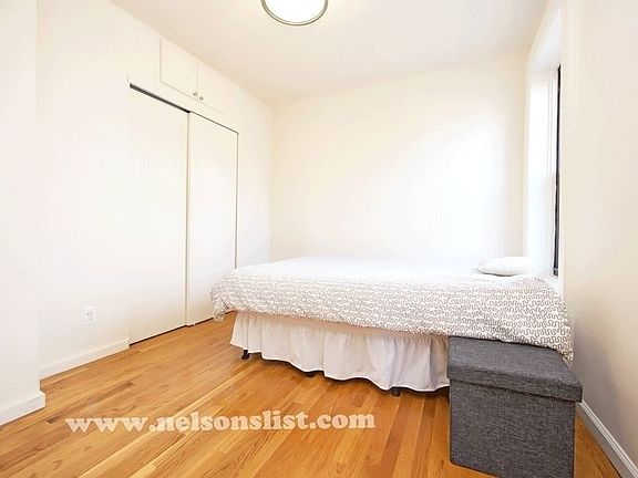 3rd image of 633 10th St APT 6