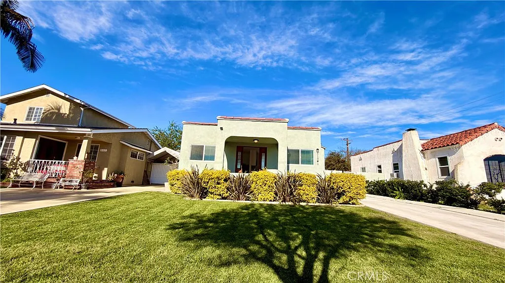 3 bed, 1264 sqft, $4,500 — Photo 2