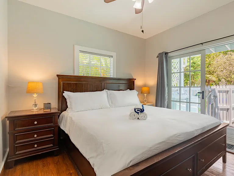 906 Truman Ave #2 — Photo 15