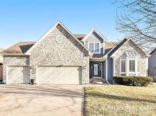 1113 SW Blazing Star Dr, Lees Summit, MO 64081