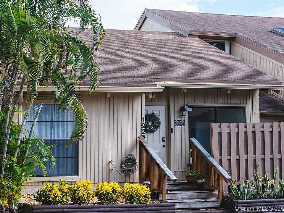 1st image of 1925 SW 82nd Ave #1925