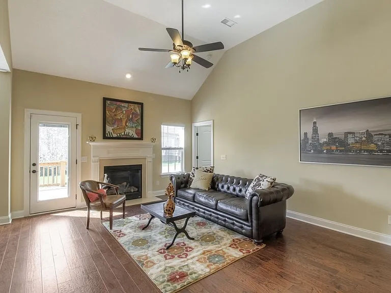 7913 Kirkfield Dr — Photo 24