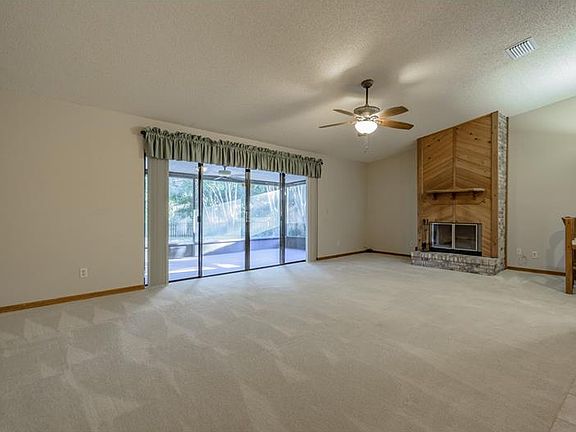 4th image of 12405 Forest Lane Dr