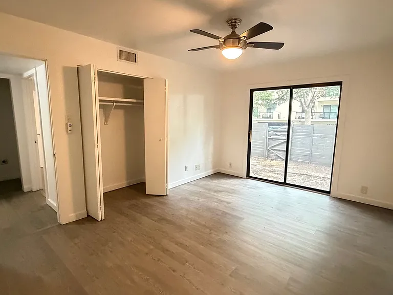 4123 Avondale Ave #106 — Photo 10