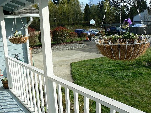 Large front country porch