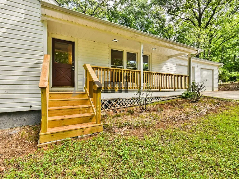 135 Beacon Hill Dr — Photo 27
