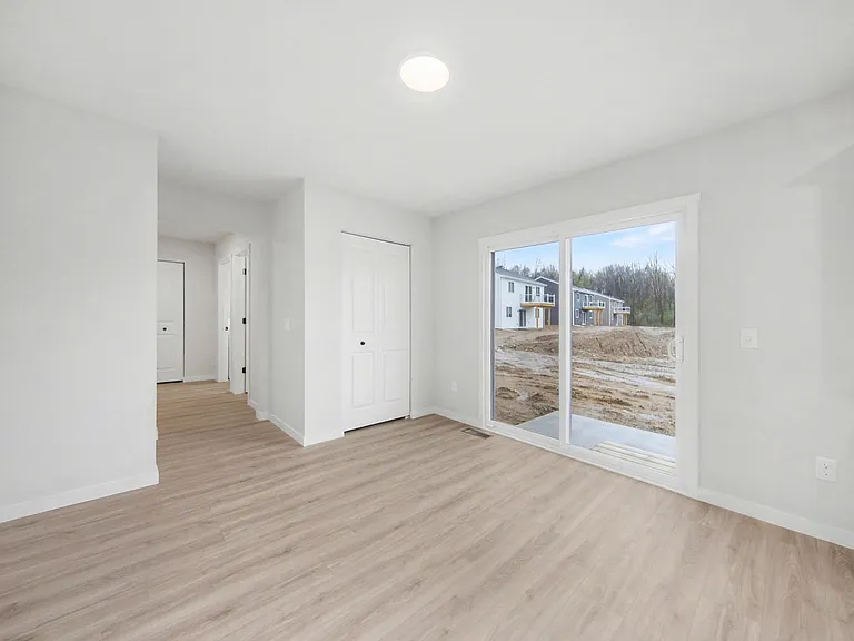 1097 Vertex Cir — Photo 12