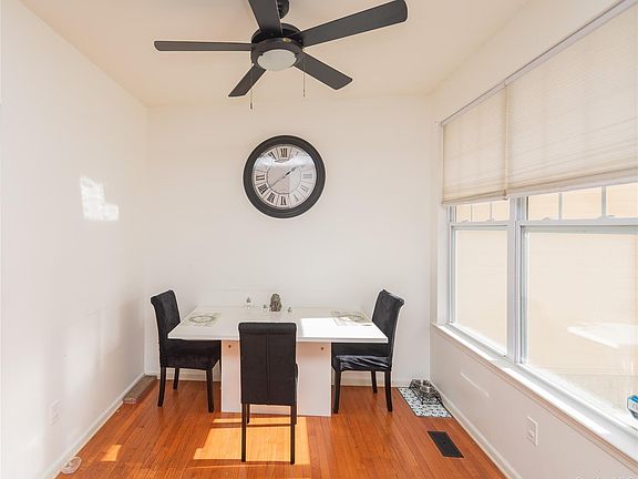 4th image of 3 Arden Court