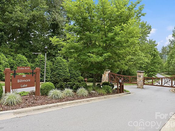 3rd image of 129 Orvis Stone Cir