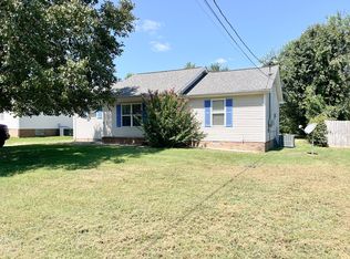 1821 Harbor Dr, Oak Grove, KY 42262