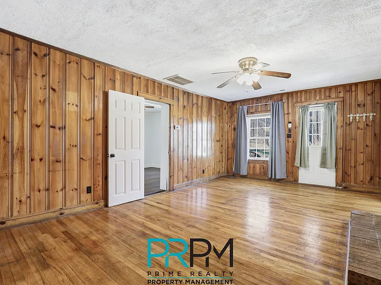 101 Bagwell Dr — Photo 5