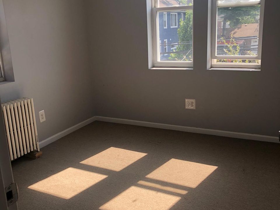 1st image of 458 Revere Ave Floor 3