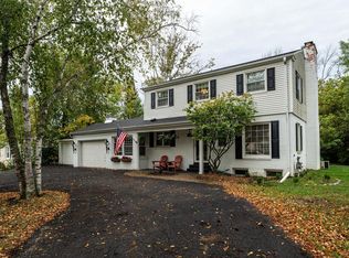 8023 N Poplar Dr, Fox Pt, WI 53217