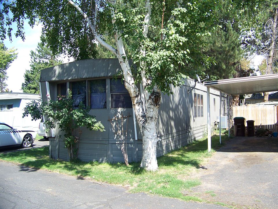 2nd image of 205 SE Lynn Blvd Unit 4