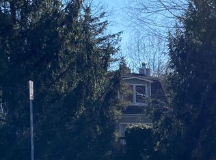 17 N Hope Chapel Rd, Jackson, NJ 08527