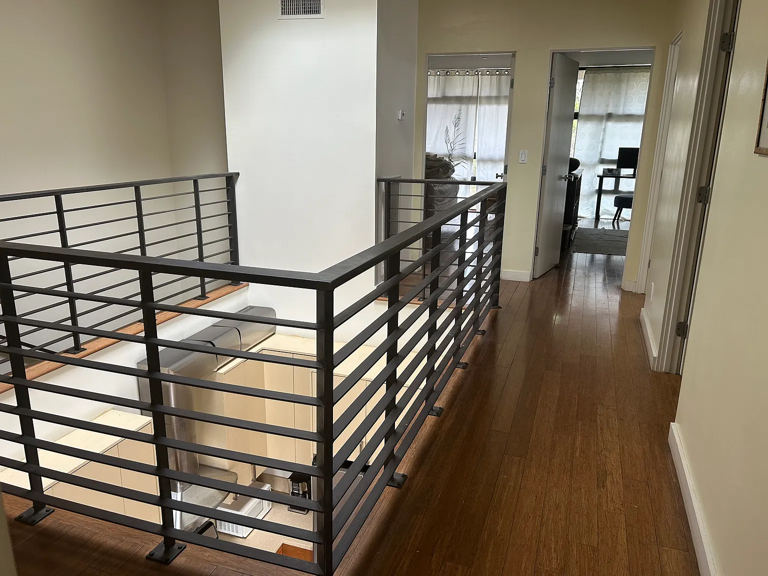 3 bed, 2.5 bath, 2000 sqft, $5,500 — Photo 2