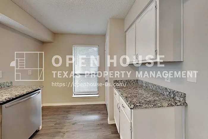 1025 Bass Dr — Photo 5