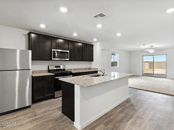 4th image of 21927 E Beacon Point Dr