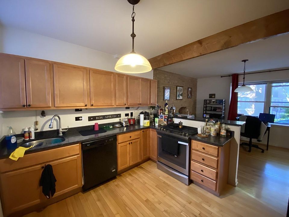 1st image of 3748 N Pine Grove Ave APT 3W