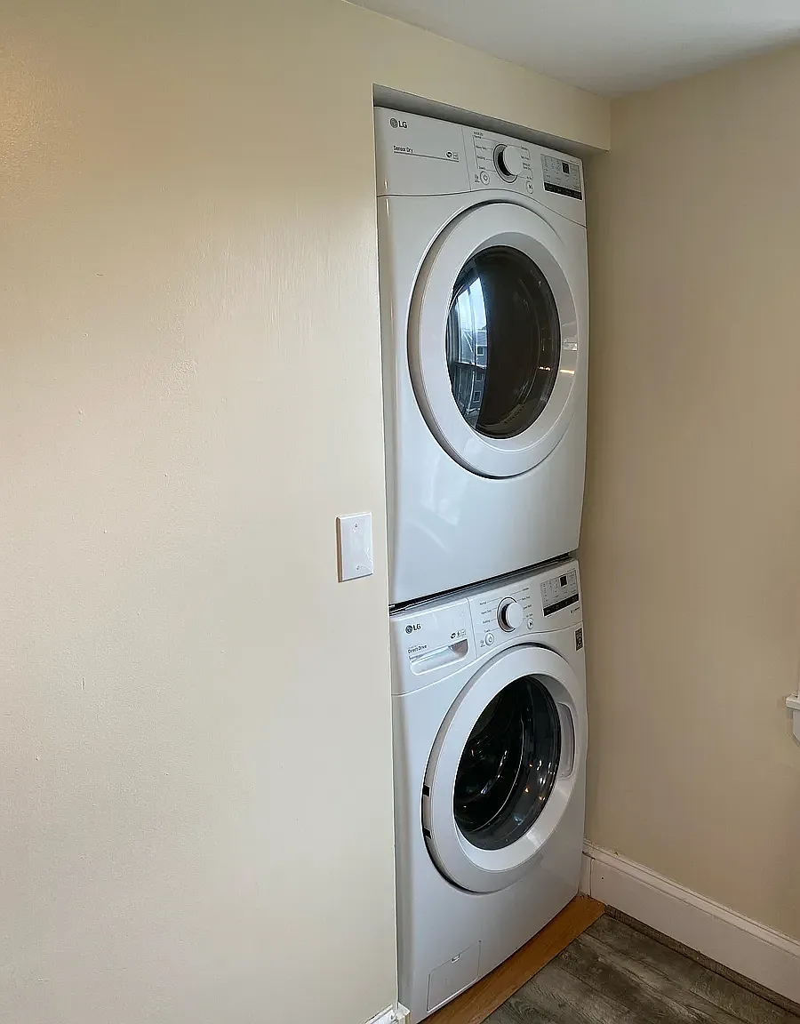234 Bowen Street — Photo 4