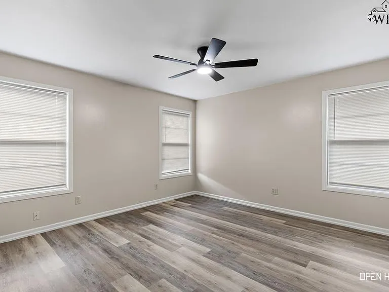 4202 Meadowbrook Dr — Photo 14