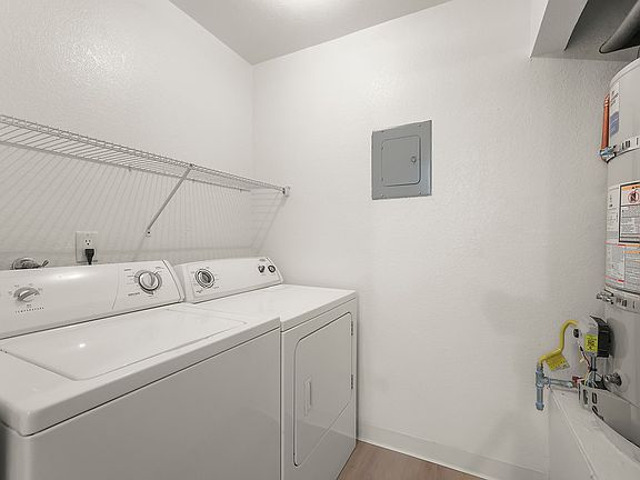 5th image of 39451 Gallaudet Dr #333