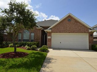 12510 Starcroft Dr, Pearland, TX 77584