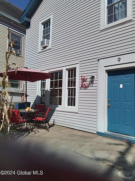 2nd image of 9 Pearl Street