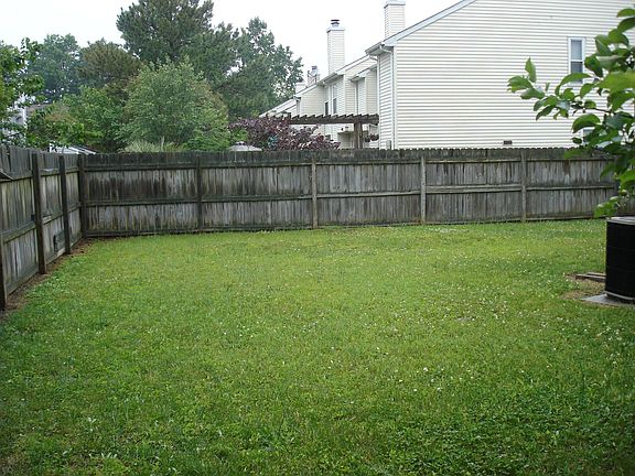 3rd image of 1234 Basswood Ct