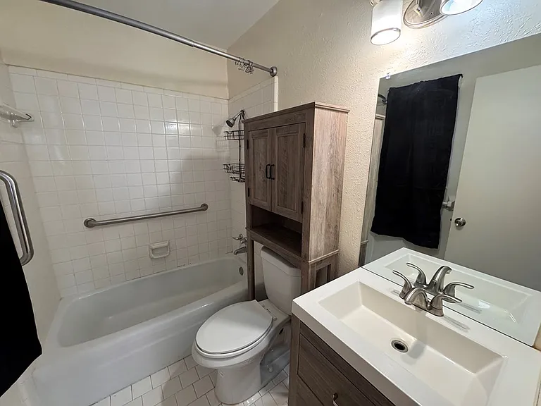 4425 Humble Ave — Photo 11