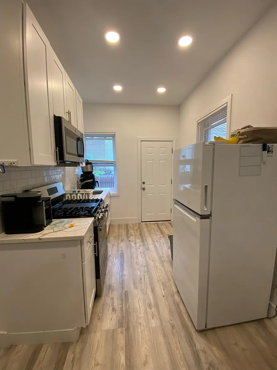 Building Photo - 2309 Christian St #1