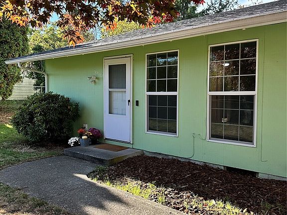 5th image of 17108 5th Avenue Ct E
