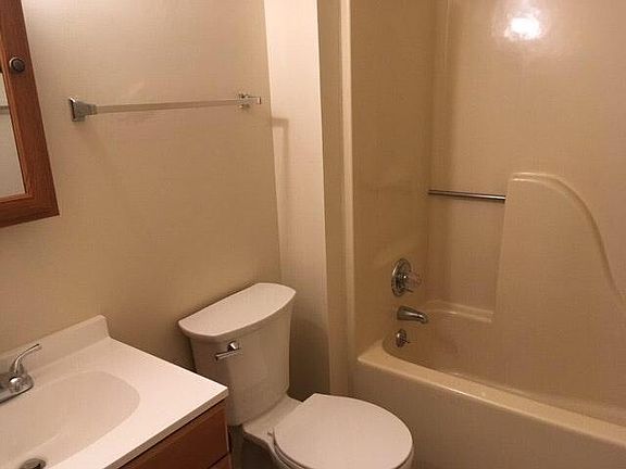 4th image of 4625 Towne Square Ct APT 4