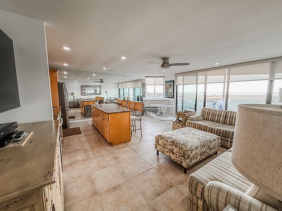 3rd image of 261 Dune Rd #112
