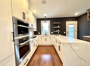 8 Kemble Pl #1A, Boston, MA 02127