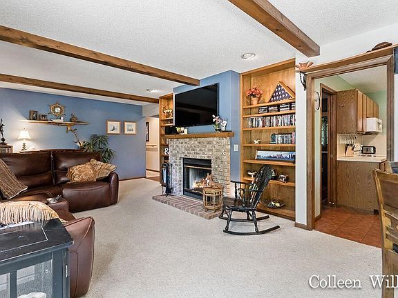 5th image of 8554 Chuckanut Dr